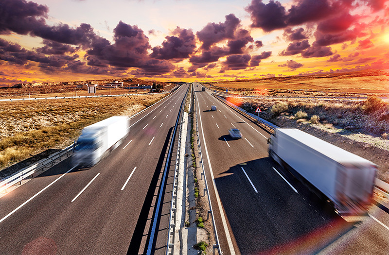 奈良県を中心に丁寧な運送サービスを展開してまいりました